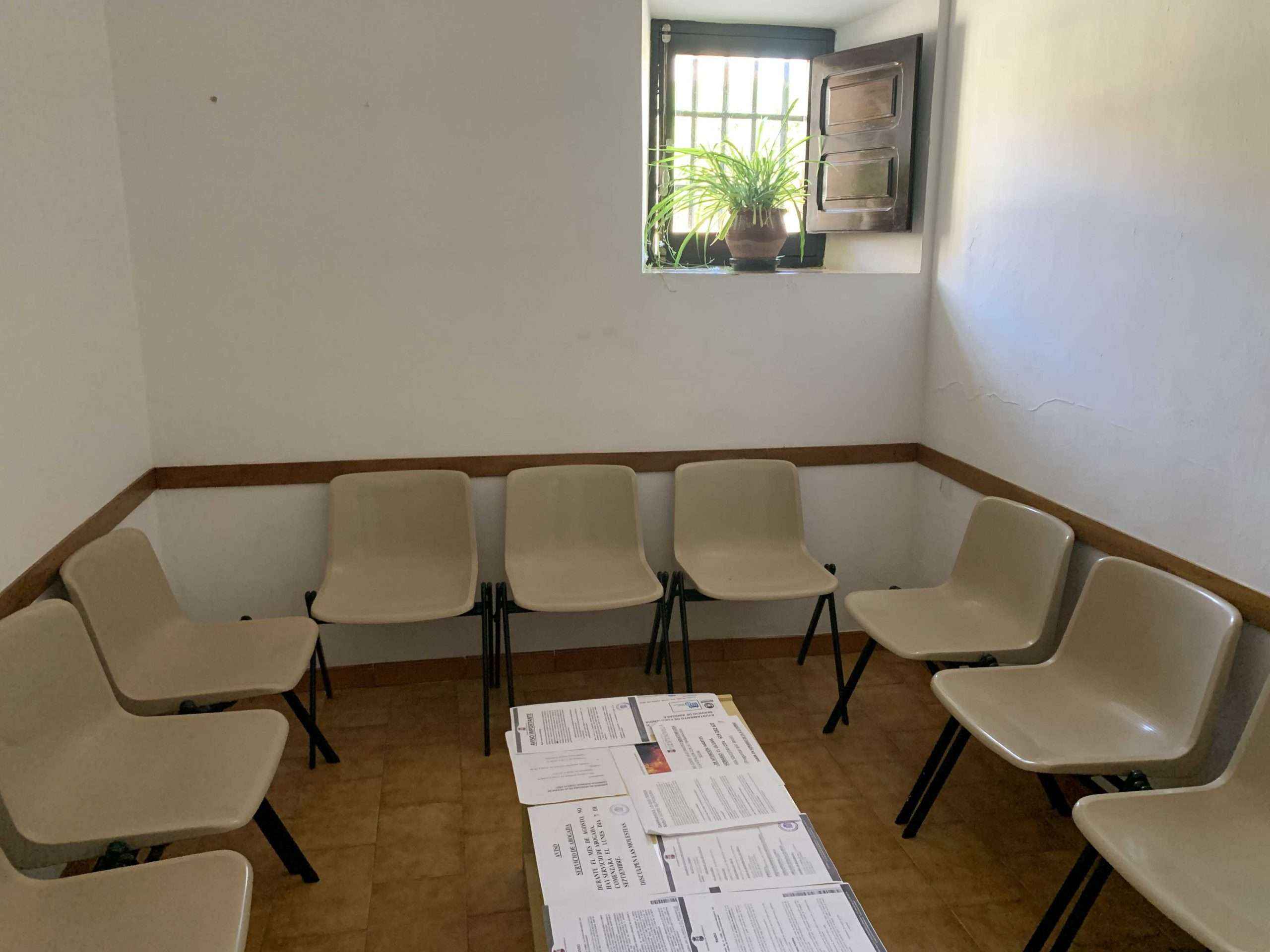 El Ayuntamiento de Fuentenovilla solicita a la Junta mejoras en el consultorio médico del pueblo