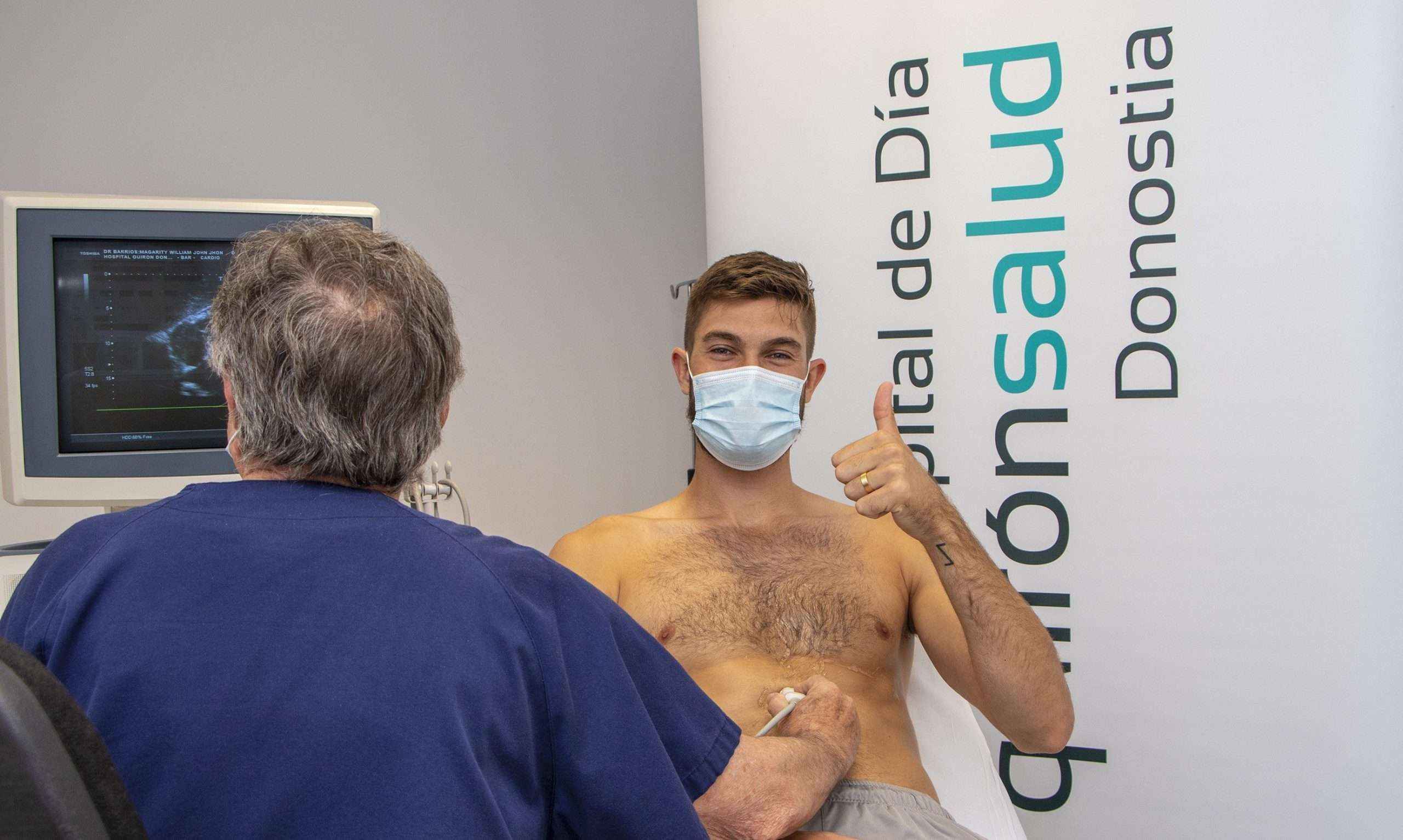 William Magarity, fichaje del GBC, pasa el reconocimiento médico en el Hospital de Día Quirónsalud Donostia