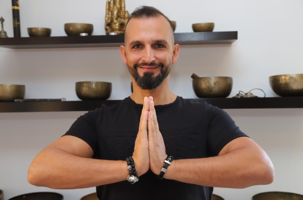 Juan Doncel enseña cómo conectar con el cuerpo y a tener un sexo pleno a través del Tantra y la Meditación