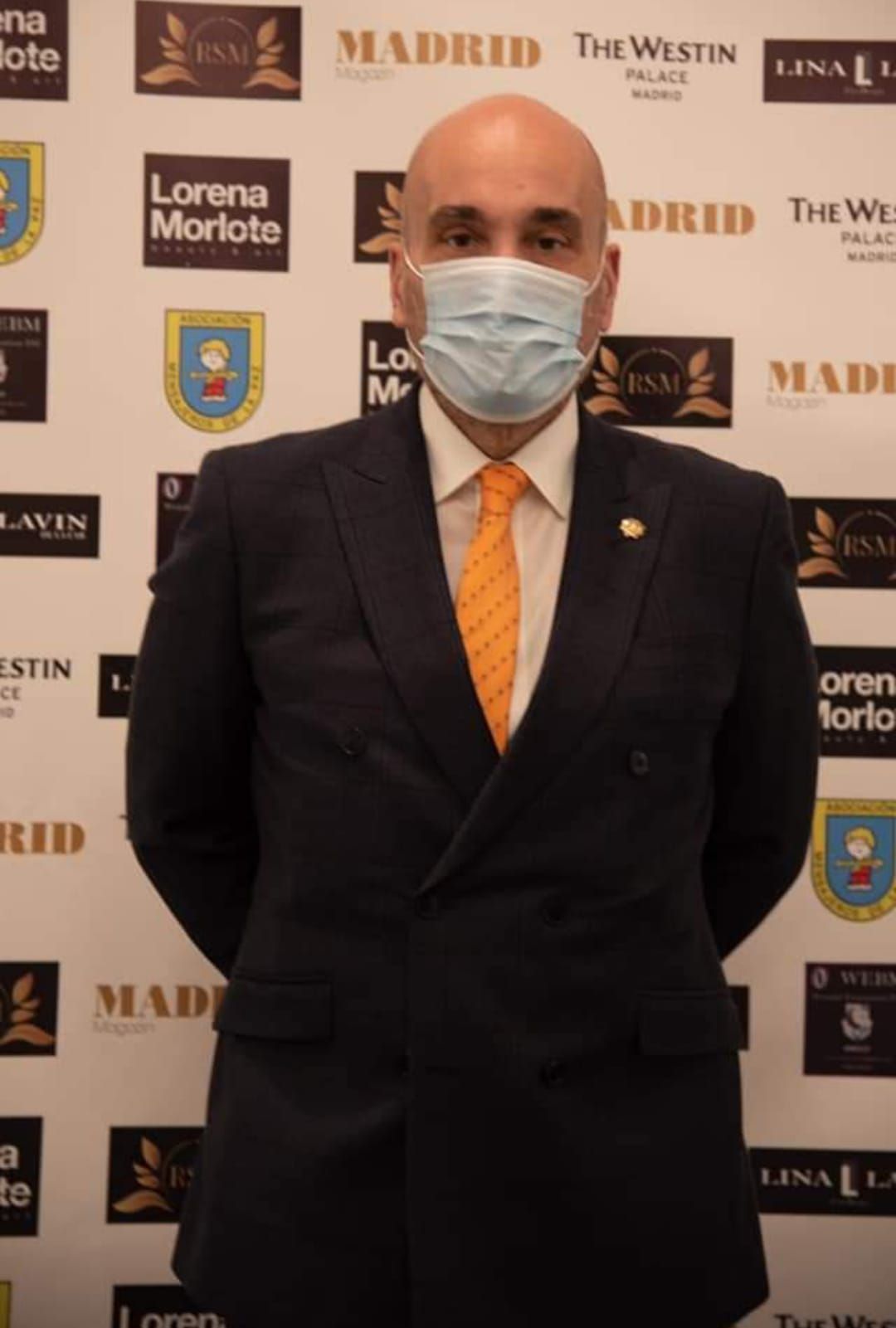 Fernando Santiago, Presidente de los Gestores Administrativos, recibe el Premio Madrid Magazine
