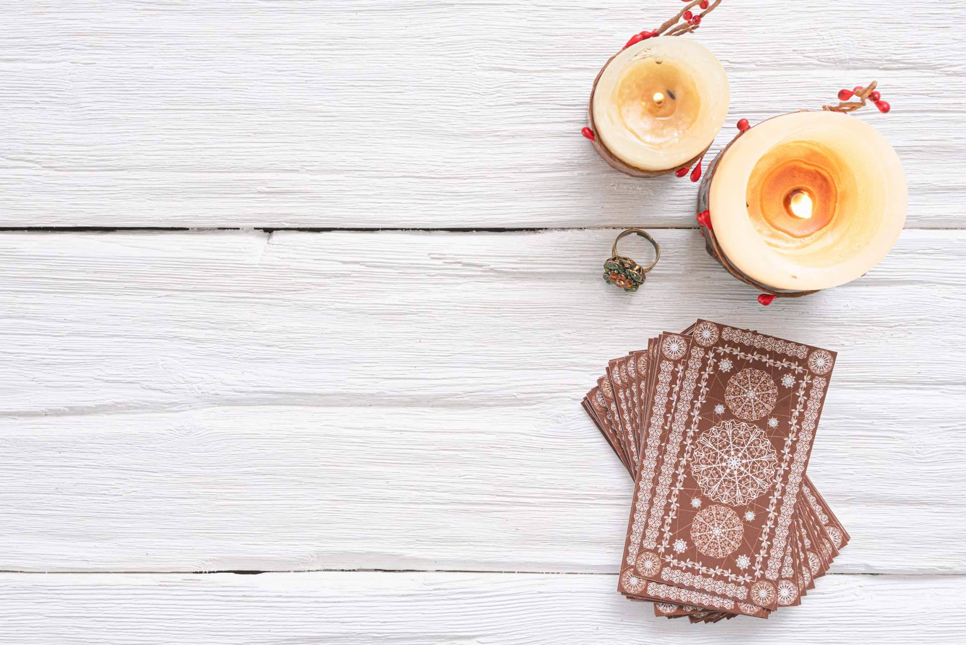 Irina Williams ofrece servicios de tarot con los que garantiza fechas exactas
