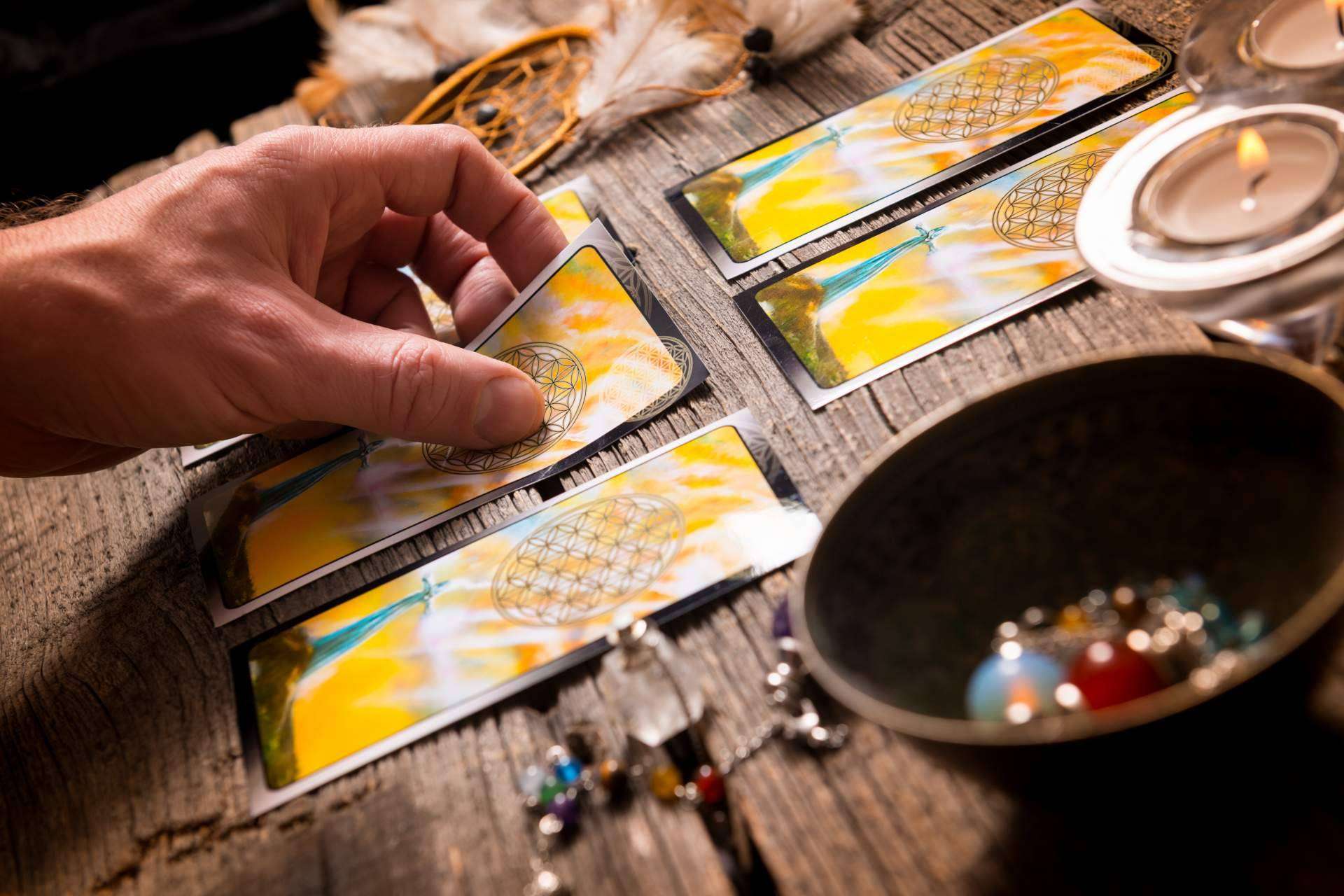 Servicio de videncia y aciertos sobre el futuro con Tarot de Luz María