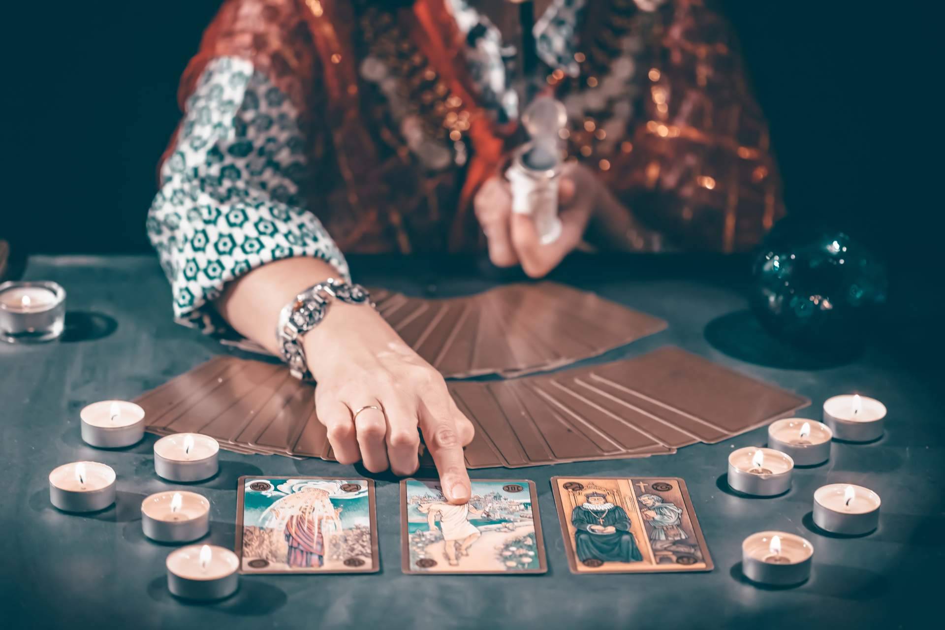 El tarot de Manuela Moreno orienta a las personas en sus metas y deseos más profundos