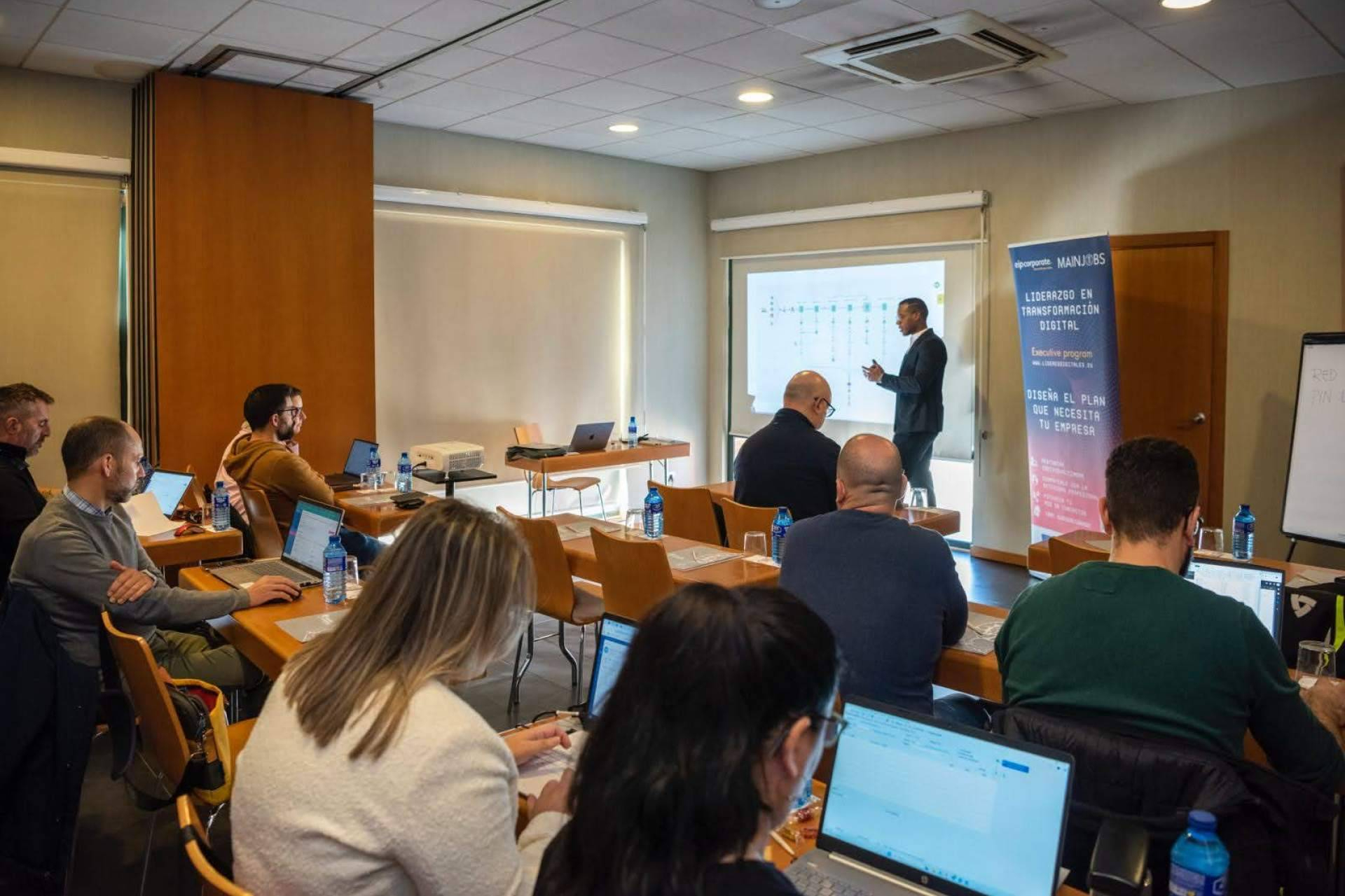 Cómo Alex Torre ayudó a empresas digitales a escalar de 20.000€-400.000€/mes con automatizaciones de IA